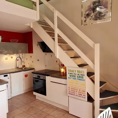 Bright Duplex Port Appartement *